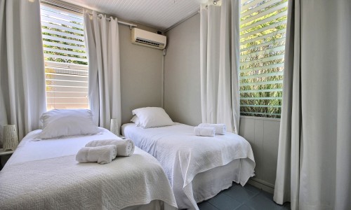 Trois-Îlets - Villa 4 ou 6 chambres en bord de mer avec piscine